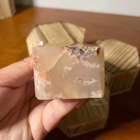 Carnelian Flower Agate Tower - Picture 8 of 12